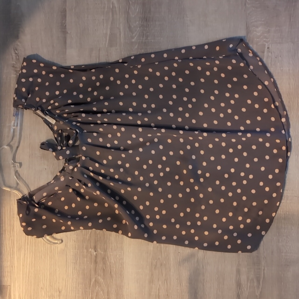 Lauren Conrad Kelly Grey Pink Polka Dot Medium Top